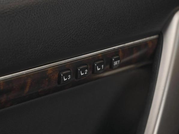 Toyota Land Cruiser 200 Series Рестайлинг 1 с пробегом 2012 года, цена 3 249 000 рублей, 175400 км, внедорожник, Автокод Объявления