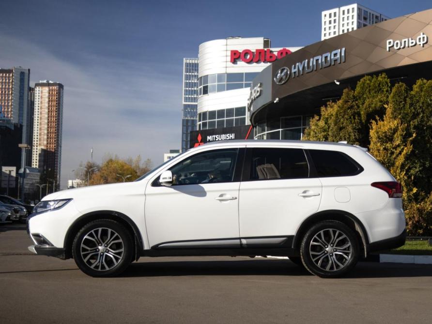 Mitsubishi Outlander III Рестайлинг 2 Москва  - изображение 6