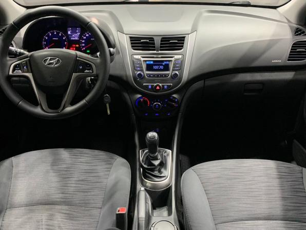 Hyundai Solaris I Рестайлинг с пробегом 2015 года, цена 699 000 рублей, 207000 км, седан, Автокод Объявления