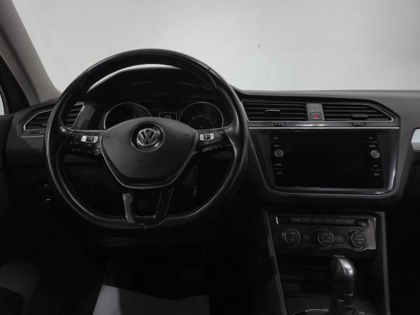 Volkswagen Tiguan II с пробегом 2019 года, цена 2 090 000 рублей, 180134 км, внедорожник, Автокод Объявления