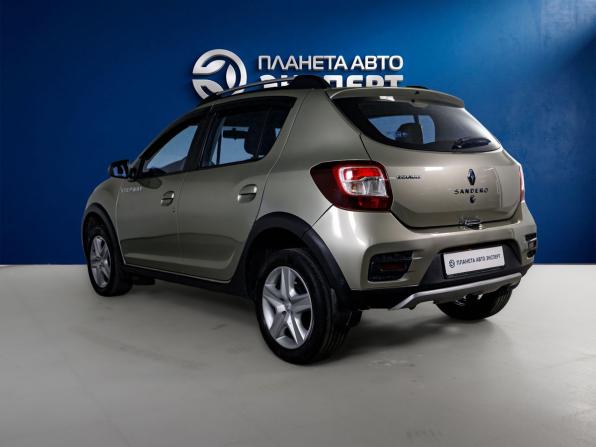 Renault Sandero II с пробегом 2016 года, цена 924 000 рублей, 74856 км, хэтчбек, Автокод Объявления