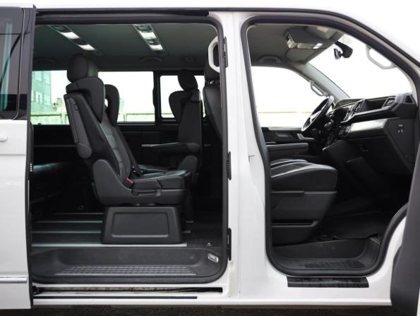 Volkswagen Multivan T6 Рестайлинг с пробегом 2020 года, цена 5 049 000 рублей, 134842 км, минивэн, Автокод Объявления