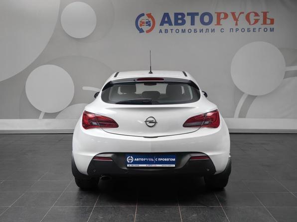 Opel Astra J Рестайлинг с пробегом 2013 года, цена 570 000 рублей, 240000 км, хэтчбек, Автокод Объявления