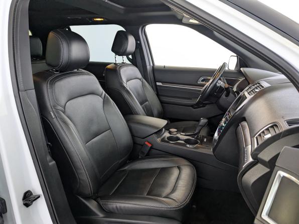 Ford Explorer V Рестайлинг с пробегом 2017 года, цена 2 655 000 рублей, 166477 км, внедорожник, Автокод Объявления