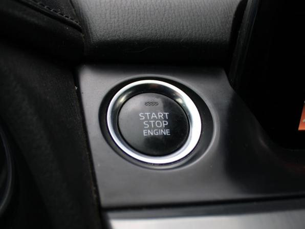 Mazda 6 III (GJ) с пробегом 2015 года, цена 1 039 000 рублей, 341736 км, седан, Автокод Объявления