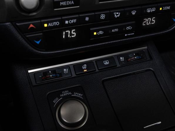 Lexus ES VI с пробегом 2012 года, цена 2 360 000 рублей, 226606 км, седан, Автокод Объявления