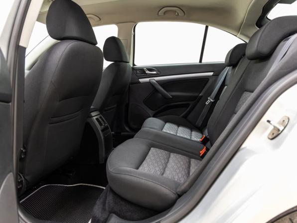 Skoda Octavia II (A5) Рестайлинг с пробегом 2012 года, цена 1 048 000 рублей, 179665 км, лифтбек, Автокод Объявления