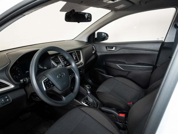Hyundai Solaris II Рестайлинг с пробегом 2021 года, цена 1 540 000 рублей, 126385 км, седан, Автокод Объявления