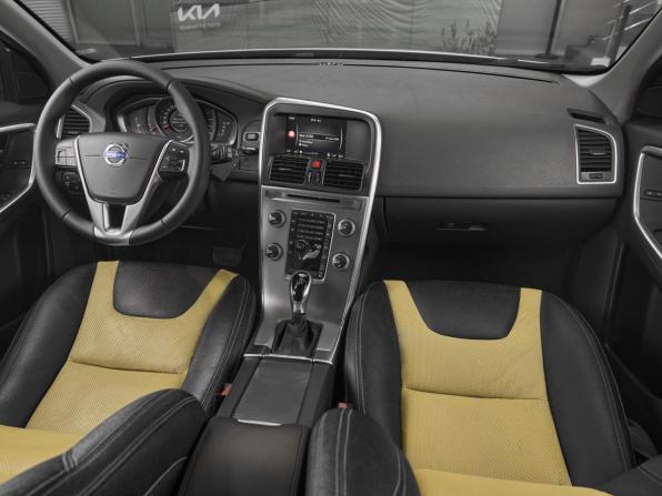 Volvo XC60 I Рестайлинг с пробегом 2017 года, цена 1 999 000 рублей, 166100 км, внедорожник, Автокод Объявления