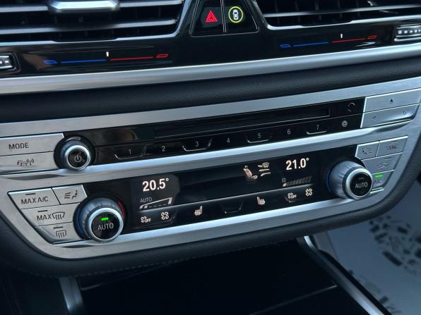 BMW 7 серии VI (G11/G12) Рестайлинг с пробегом 2019 года, цена 5 990 000 рублей, 125762 км, седан, Автокод Объявления