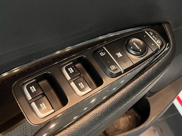Kia Optima IV Рестайлинг с пробегом 2019 года, цена 2 199 900 рублей, 97136 км, седан, Автокод Объявления