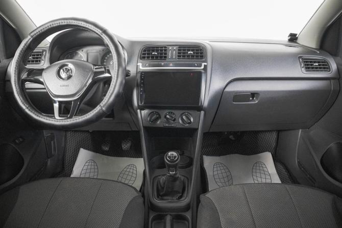 Volkswagen Polo V Рестайлинг с пробегом 2017 года, цена 949 000 рублей, 314000 км, седан, Автокод Объявления