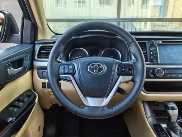 Toyota Highlander III (XU50) с пробегом 2014 года, цена 2 400 000 рублей, 265000 км, внедорожник, Автокод Объявления
