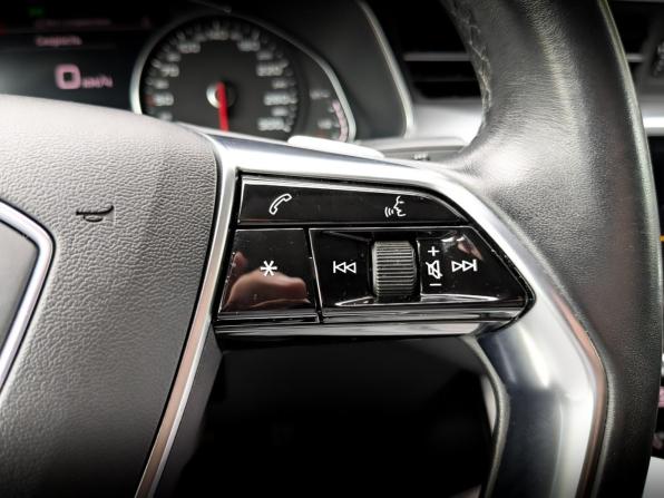 Audi A6 V (C8) с пробегом 2020 года, цена 3 285 000 рублей, 74094 км, седан, Автокод Объявления