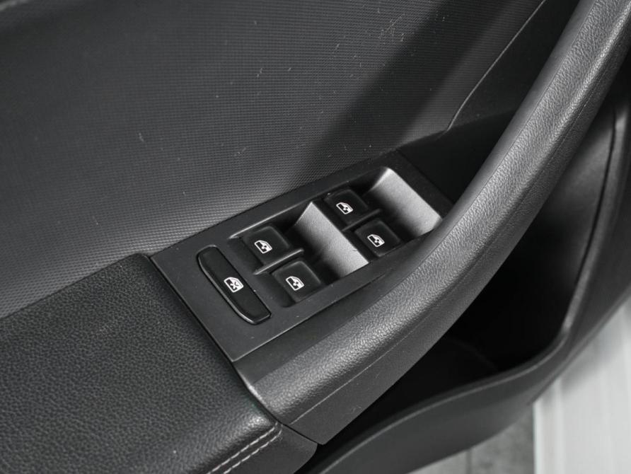 Volkswagen Polo VI Ростов-на-Дону  - изображение 17