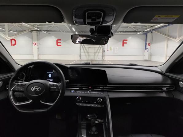 Hyundai Elantra VII (CN7) Рестайлинг с пробегом 2023 года, цена 1 919 000 рублей, 53106 км, седан, Автокод Объявления