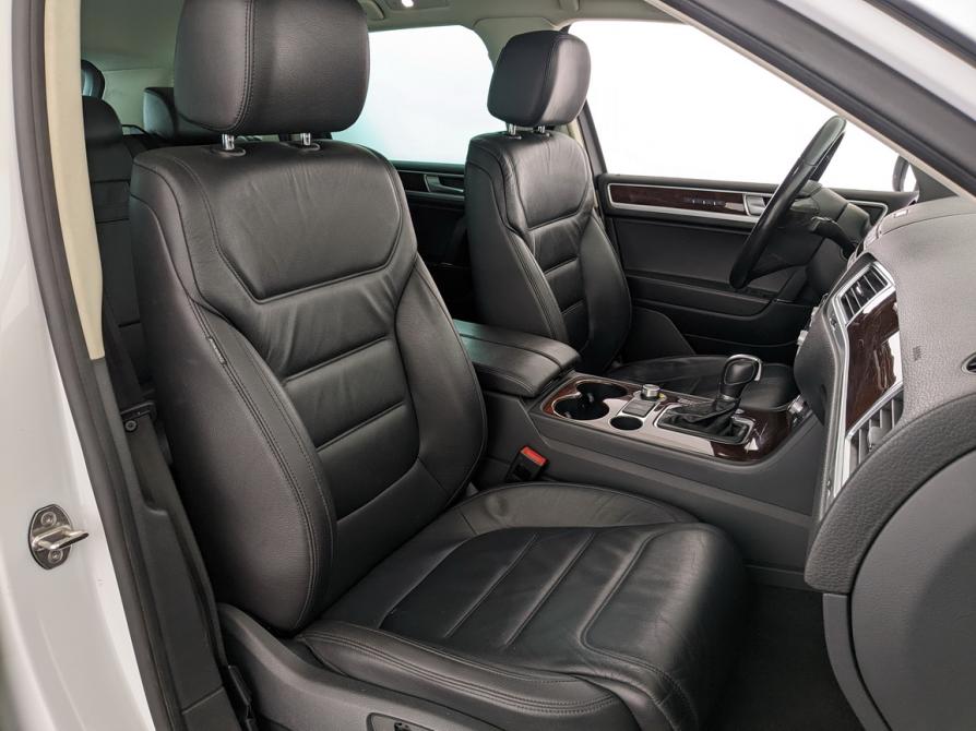 Volkswagen Touareg II Рестайлинг Москва  - изображение 24