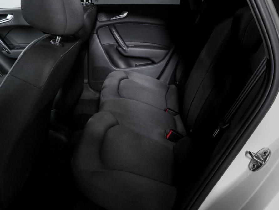 Audi A1 I (8X) Москва  - изображение 11