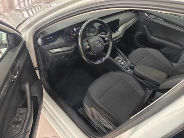 Skoda Octavia IV (A8) с пробегом 2021 года, цена 2 150 000 рублей, 86548 км, лифтбек, Автокод Объявления