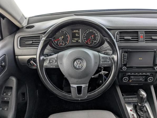 Volkswagen Jetta VI с пробегом 2012 года, цена 995 000 рублей, 184382 км, седан, Автокод Объявления