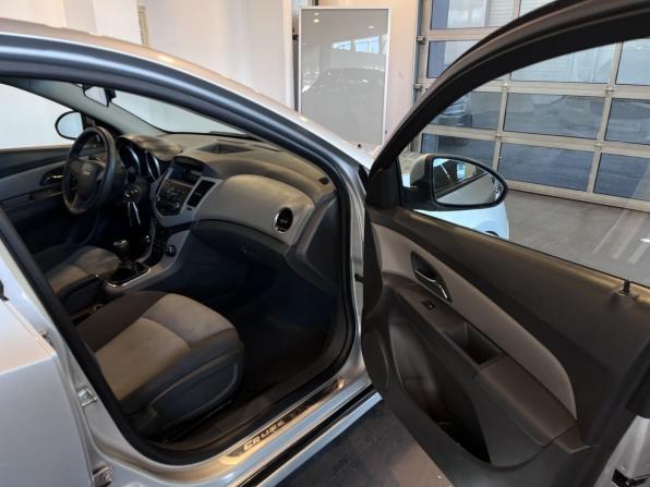 Chevrolet Cruze I с пробегом 2010 года, цена 635 000 рублей, 171801 км, седан, Автокод Объявления