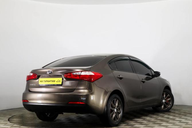 Kia Cerato III с пробегом 2015 года, цена 1 019 000 рублей, 228000 км, седан, Автокод Объявления
