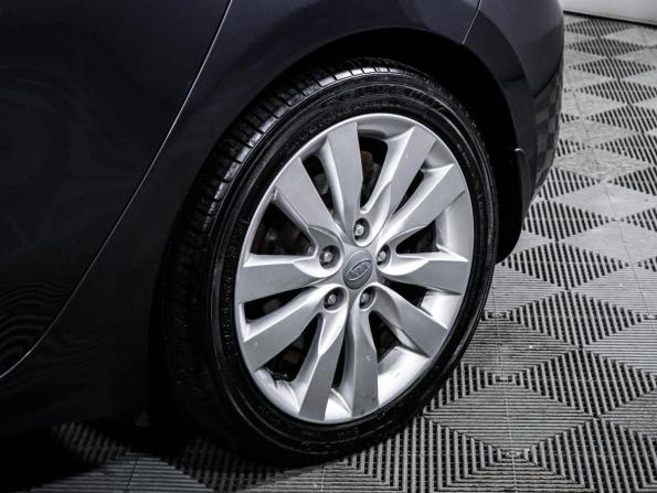 Kia Ceed II Рестайлинг с пробегом 2017 года, цена 1 240 000 рублей, 171558 км, хэтчбек, Автокод Объявления