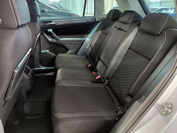 Volkswagen Tiguan II с пробегом 2018 года, цена 2 290 000 рублей, 216000 км, внедорожник, Автокод Объявления