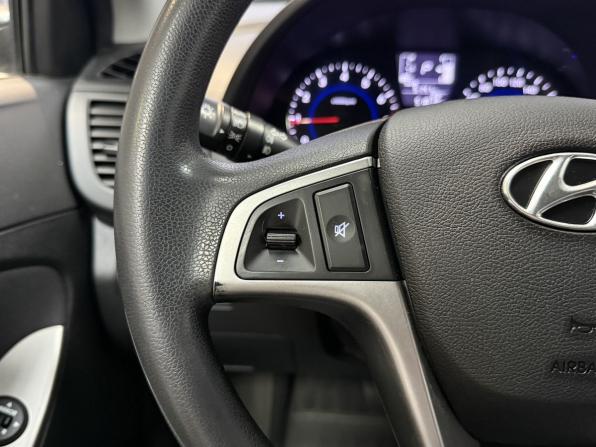 Hyundai Solaris I Рестайлинг с пробегом 2015 года, цена 1 250 000 рублей, 51000 км, седан, Автокод Объявления