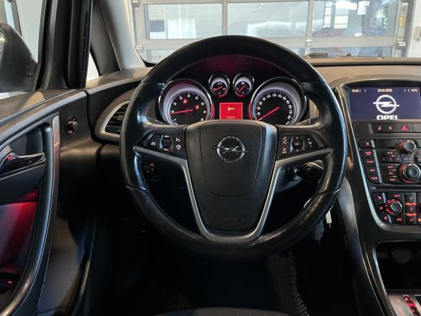 Opel Astra J Рестайлинг с пробегом 2014 года, цена 825 000 рублей, 113435 км, хэтчбек, Автокод Объявления