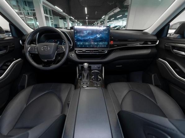 Toyota Highlander IV (XU70) с пробегом 2025 года, цена 4 920 000 рублей, 8000 км, внедорожник, Автокод Объявления