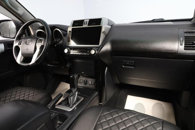 Toyota Land Cruiser Prado 150 Series Рестайлинг 1 с пробегом 2014 года, цена 3 599 000 рублей, 160000 км, внедорожник, Автокод Объявления