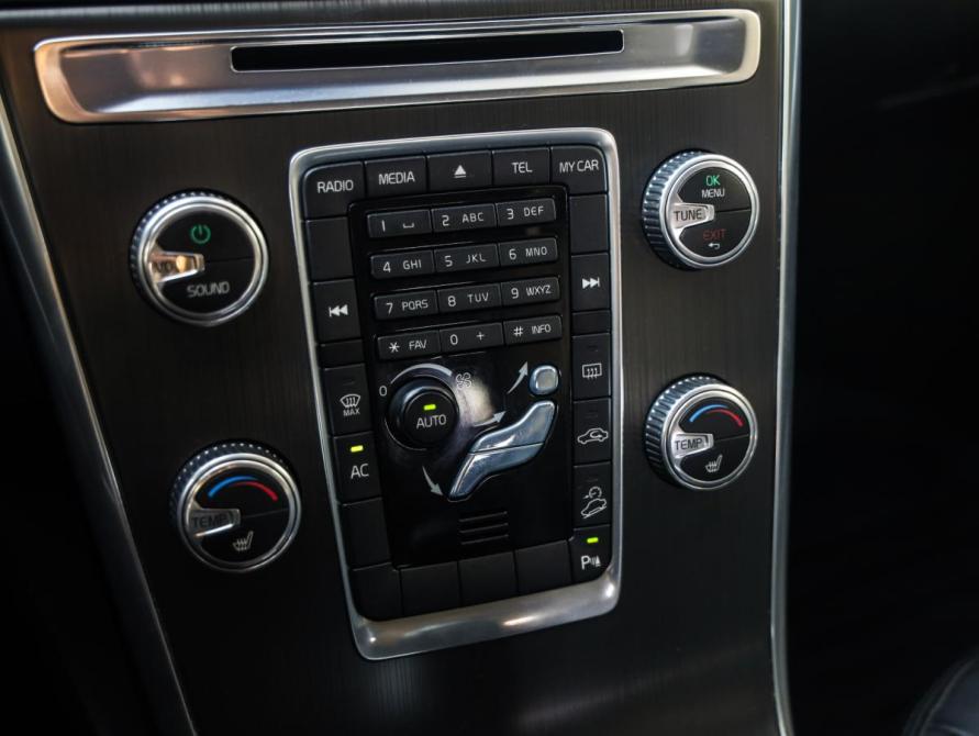 Volvo XC60 I Рестайлинг Санкт-Петербург  - изображение 19