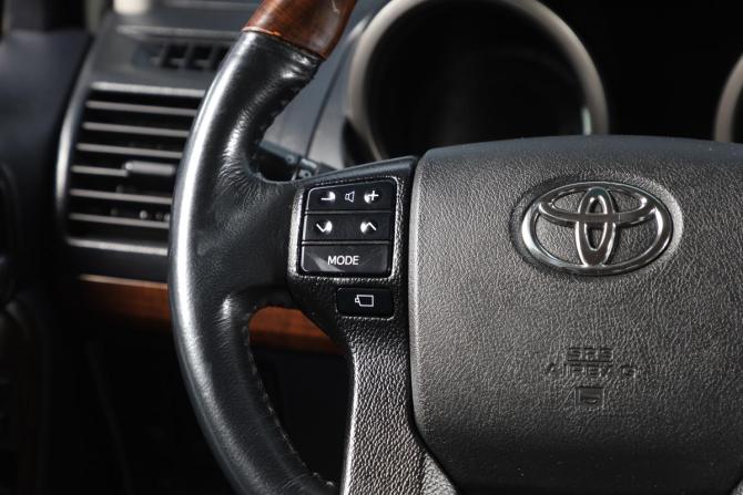 Toyota Land Cruiser Prado 150 Series с пробегом 2010 года, цена 3 199 000 рублей, 334080 км, внедорожник, Автокод Объявления