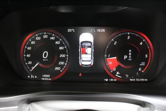 Volvo XC40 I с пробегом 2018 года, цена 2 129 000 рублей, 120541 км, внедорожник, Автокод Объявления