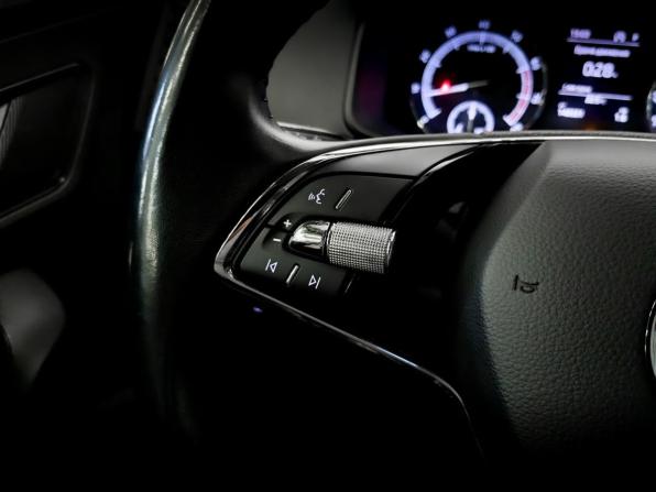 Skoda Karoq I с пробегом 2020 года, цена 1 885 000 рублей, 148551 км, внедорожник, Автокод Объявления