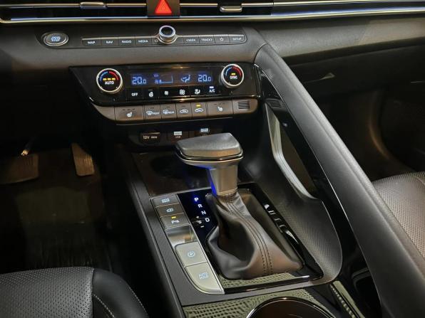 Hyundai Elantra VII (CN7) с пробегом 2021 года, цена 2 155 000 рублей, 46036 км, седан, Автокод Объявления