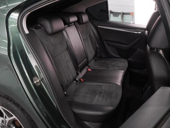 Skoda Octavia III (A7) Рестайлинг с пробегом 2019 года, цена 2 279 000 рублей, 183849 км, лифтбек, Автокод Объявления