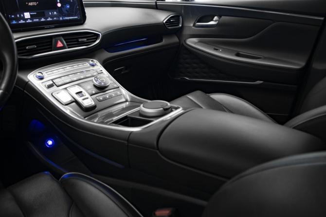Hyundai Santa Fe IV Рестайлинг с пробегом 2022 года, цена 3 995 000 рублей, 67556 км, внедорожник, Автокод Объявления