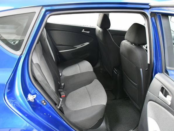 Hyundai Solaris I с пробегом 2012 года, цена 647 000 рублей, 112407 км, хэтчбек, Автокод Объявления
