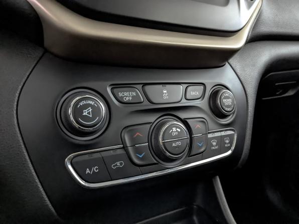 Jeep Cherokee V (KL) с пробегом 2014 года, цена 1 800 000 рублей, 124271 км, внедорожник, Автокод Объявления