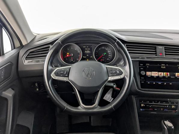 Volkswagen Tiguan II Рестайлинг с пробегом 2021 года, цена 3 110 000 рублей, 55235 км, внедорожник, Автокод Объявления