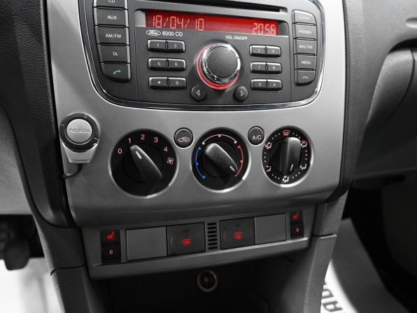 Ford Focus II Рестайлинг с пробегом 2010 года, цена 720 000 рублей, 250443 км, универсал, Автокод Объявления