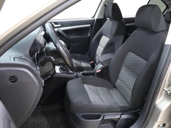Skoda Octavia II (A5) Рестайлинг с пробегом 2011 года, цена 929 000 рублей, 132036 км, лифтбек, Автокод Объявления