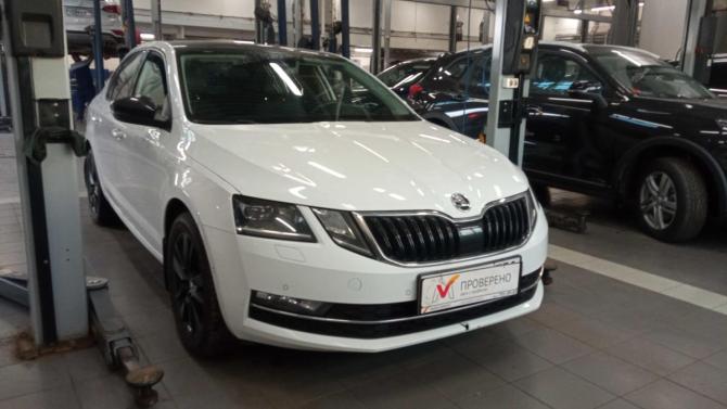 Skoda Octavia III (A7) Рестайлинг с пробегом 2018 года, цена 1 999 000 рублей, 160399 км, лифтбек, Автокод Объявления