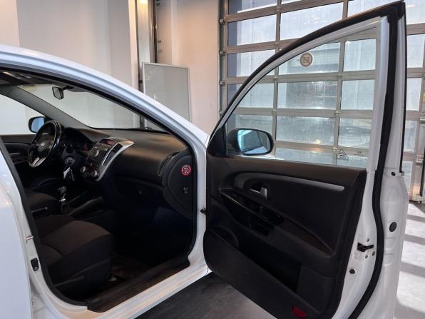 Kia Ceed I Рестайлинг с пробегом 2011 года, цена 670 000 рублей, 215792 км, хэтчбек, Автокод Объявления