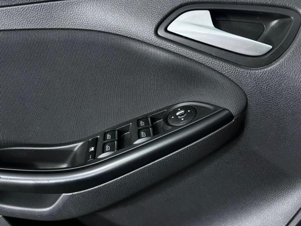 Ford Focus III с пробегом 2013 года, цена 890 000 рублей, 66383 км, седан, Автокод Объявления