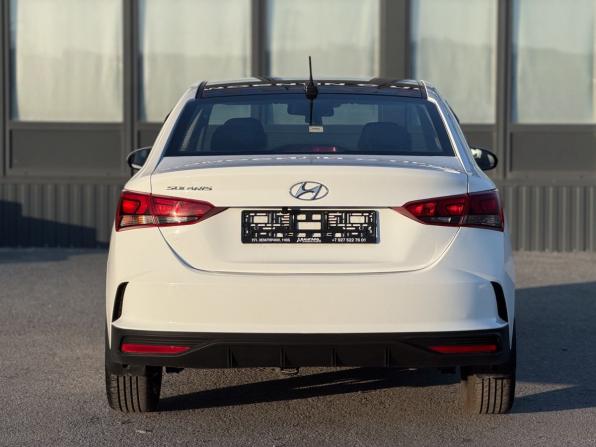 Hyundai Solaris II Рестайлинг с пробегом 2021 года, цена 1 700 000 рублей, 29226 км, седан, Автокод Объявления
