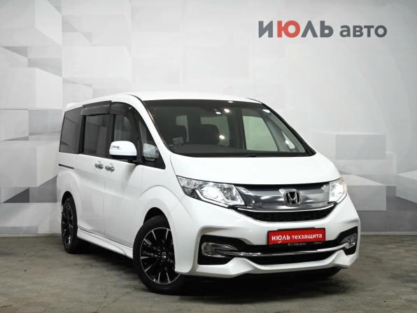 Honda Stepwgn V с пробегом 2016 года, цена 2 095 000 рублей, 132900 км, минивэн, Автокод Объявления