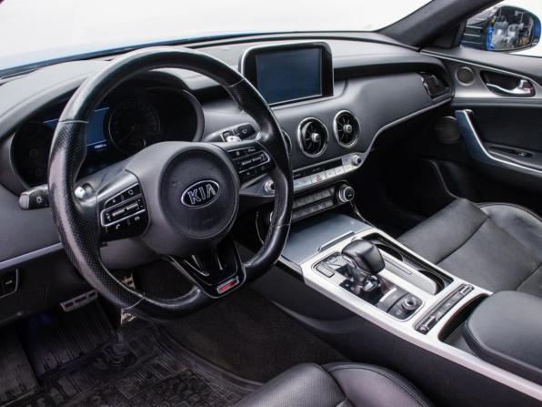 Kia Stinger I с пробегом 2018 года, цена 2 939 000 рублей, 75500 км, лифтбек, Автокод Объявления